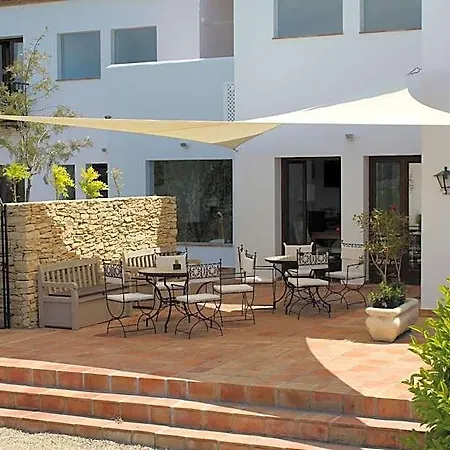 Arriadh Hotel 2*