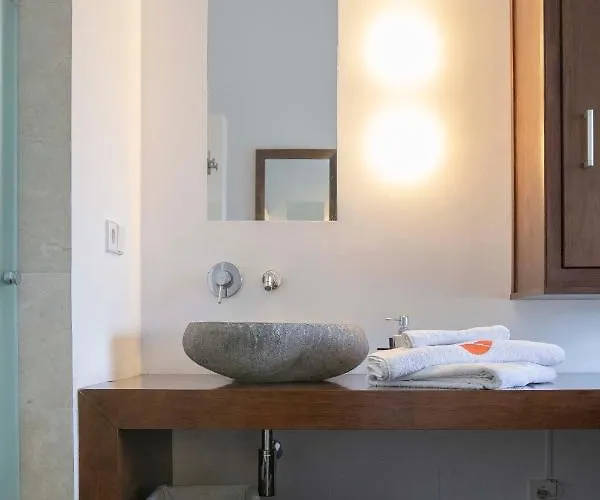 Готель Arriadh 2*