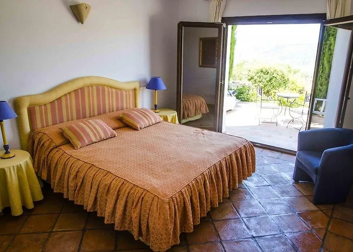 Arriadh 2* רונדה